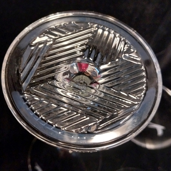 GREY GOOSE Vodka Etched Logo Pitcher and Pair of Martini Cocktail Glasses - Picture 7 of 9